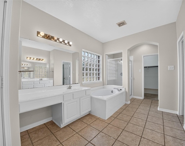 12019 Brantley Haven Drive - Photo Thumbnail 16