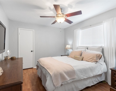 105 Sweetgum Street - Photo Thumbnail 4