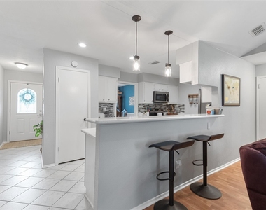 105 Sweetgum Street - Photo Thumbnail 3