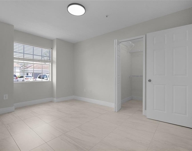 13929 Fairway Island Drive - Photo Thumbnail 22