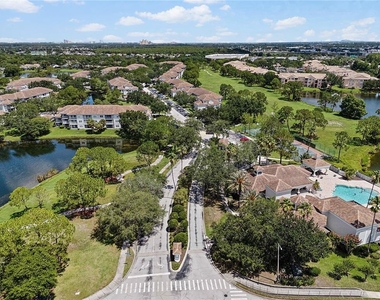 13929 Fairway Island Drive - Photo Thumbnail 37