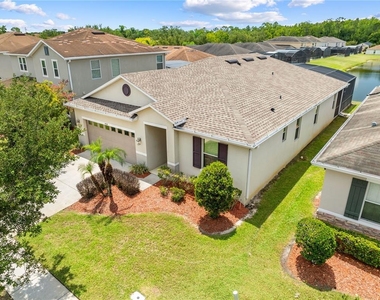 4704 Ruby Red Lane - Photo Thumbnail 2