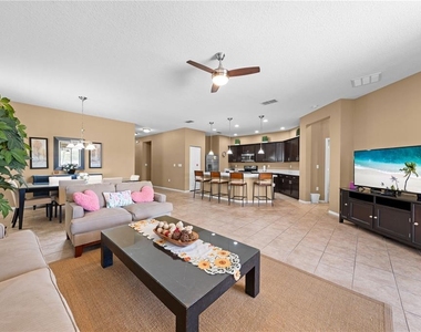 4704 Ruby Red Lane - Photo Thumbnail 26