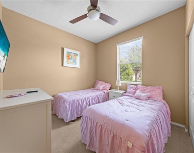 4704 Ruby Red Lane - Photo Thumbnail 14