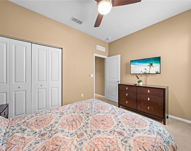 4704 Ruby Red Lane - Photo Thumbnail 18