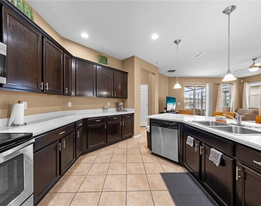 4704 Ruby Red Lane - Photo Thumbnail 37