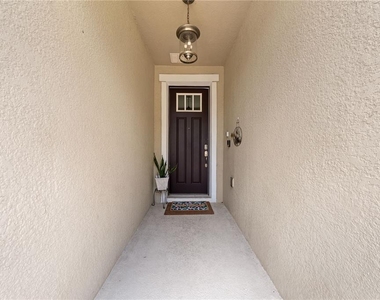 4704 Ruby Red Lane - Photo Thumbnail 4
