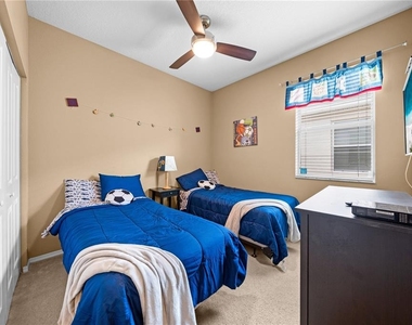4704 Ruby Red Lane - Photo Thumbnail 10