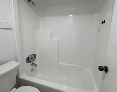 2523 N Alafaya Trail - Photo Thumbnail 15