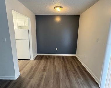 2523 N Alafaya Trail - Photo Thumbnail 4
