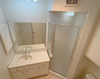 2210 Dorrington Street - Photo Thumbnail 8