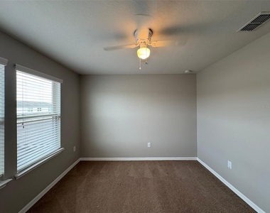 5044 Walker Street - Photo Thumbnail 21