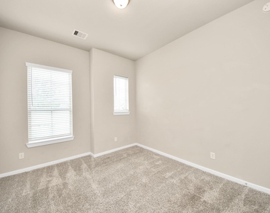 584 Santa Rosa Hills Drive - Photo Thumbnail 20