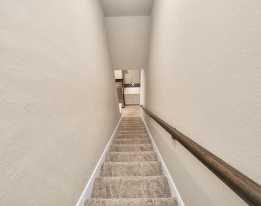 584 Santa Rosa Hills Drive - Photo Thumbnail 24