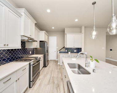584 Santa Rosa Hills Drive - Photo Thumbnail 11