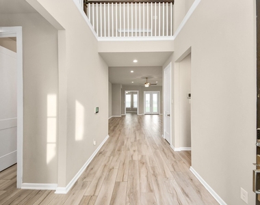 584 Santa Rosa Hills Drive - Photo Thumbnail 5