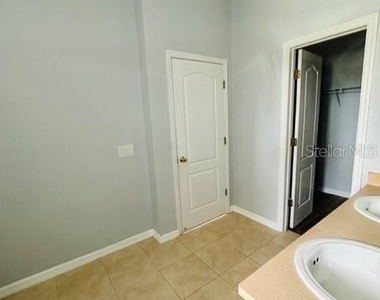 1953 Estancia Circle - Photo Thumbnail 16