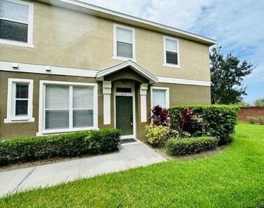 1953 Estancia Circle - Photo Thumbnail 2