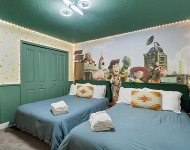 1184 Kingsbarn Street - Photo Thumbnail 10