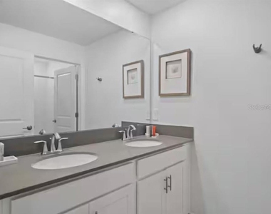 1184 Kingsbarn Street - Photo Thumbnail 16