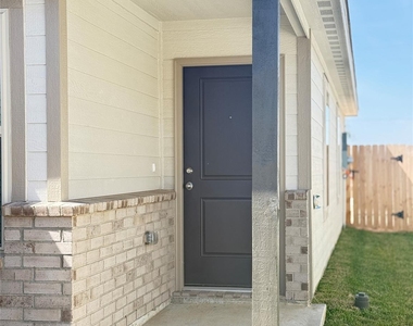 21611 Dessert Lilly Road - Photo Thumbnail 2
