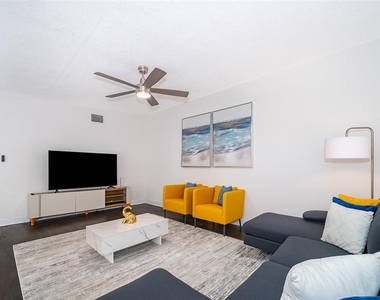 5815 Wolf Road - Photo Thumbnail 7