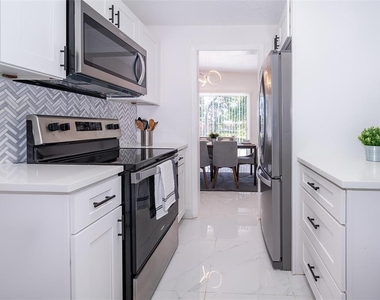 5815 Wolf Road - Photo Thumbnail 14