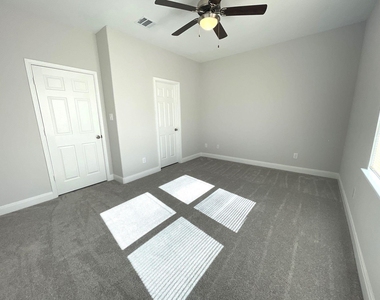 9327 Camay Drive - Photo Thumbnail 13