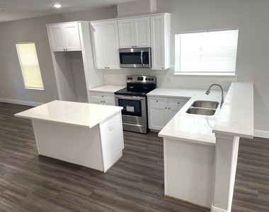 9327 Camay Drive - Photo Thumbnail 3
