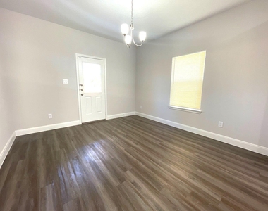 9327 Camay Drive - Photo Thumbnail 8