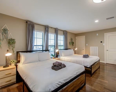 4001 Dallas Street - Photo Thumbnail 19