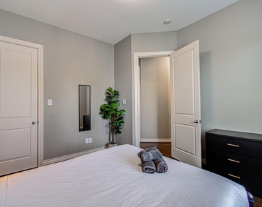 4001 Dallas Street - Photo Thumbnail 17
