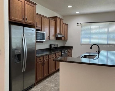 9481 Sw 94th Loop - Photo Thumbnail 3