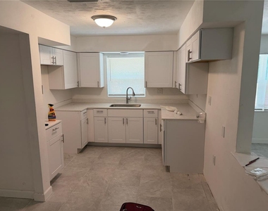 1405 Eden Drive - Photo Thumbnail 4