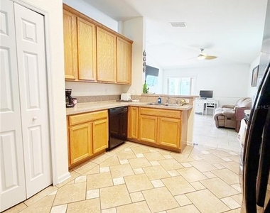 6825 Sw 64th Terrace - Photo Thumbnail 13
