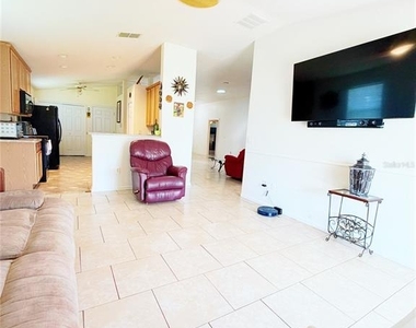 6825 Sw 64th Terrace - Photo Thumbnail 10