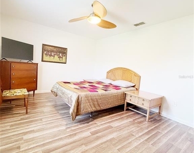 6825 Sw 64th Terrace - Photo Thumbnail 24