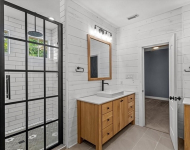 4308 Canoas Drive - Photo Thumbnail 32