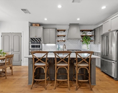 4308 Canoas Drive - Photo Thumbnail 15