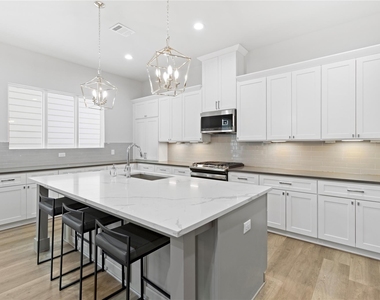 2508 Gray Street - Photo Thumbnail 19