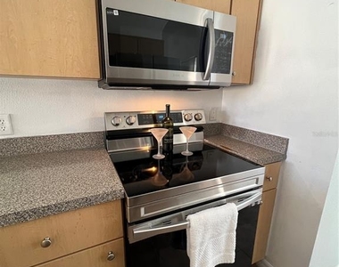 1205 S Beach Circle - Photo Thumbnail 12
