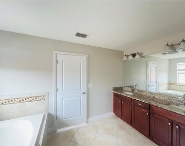 13149 Green Violet Drive - Photo Thumbnail 8