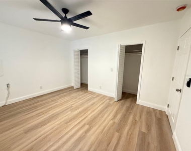 165 E Pomelo Street - Photo Thumbnail 9
