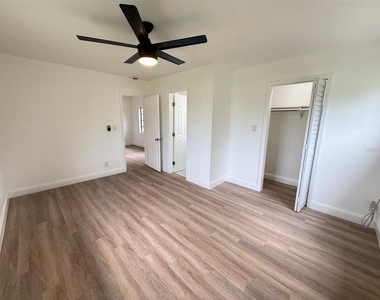 165 E Pomelo Street - Photo Thumbnail 6