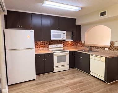 130 Rhoden Lane - Photo Thumbnail 5