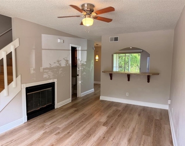130 Rhoden Lane - Photo Thumbnail 4