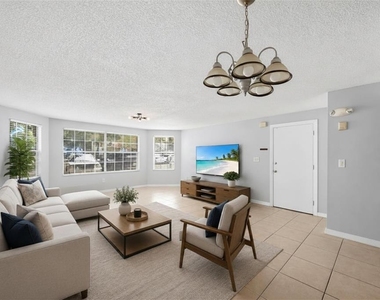 2723 N Poinciana Boulevard - Photo Thumbnail 2