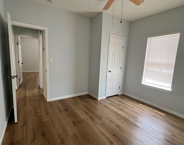 1824 Biovu Drive - Photo Thumbnail 10
