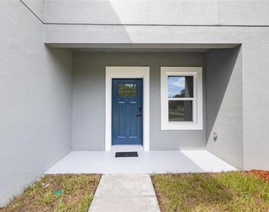 1071 W Hampshire Boulevard - Photo Thumbnail 8
