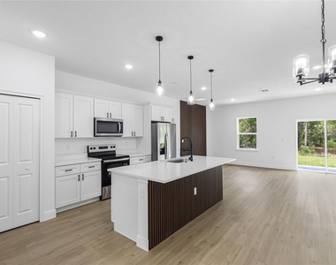 1071 W Hampshire Boulevard - Photo Thumbnail 33